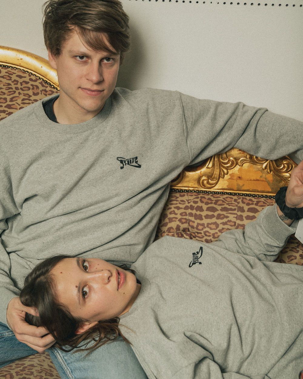 Groove Wear - GW ESSENTIAL | RECYCLED SWEATER GREY - 
